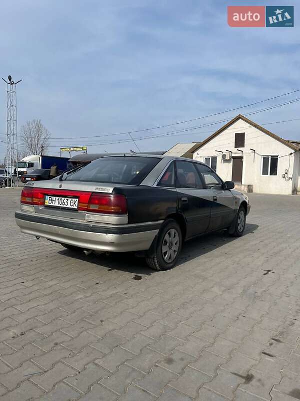 Хэтчбек Mazda 626 1987 в Арцизе