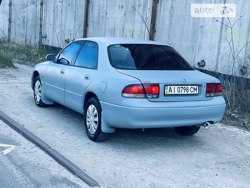 Седан Mazda 626 1995 в Киеве