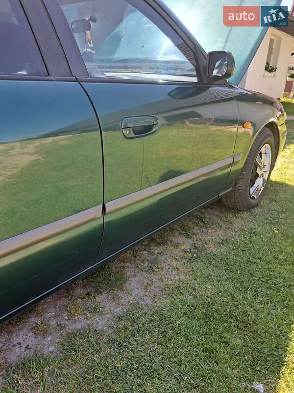 Седан Mazda 626 1999 в Долині