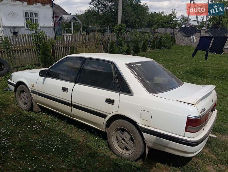 Седан Mazda 626 1987 в Ивано-Франковске