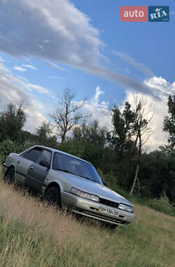 Седан Mazda 626 1987 в Миргороде