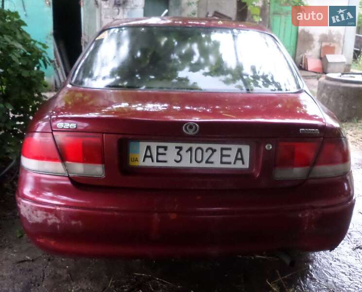 Седан Mazda 626 1993 в Апостолово
