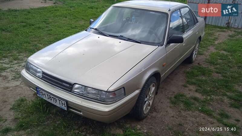 Седан Mazda 626 1990 в Ананьїві