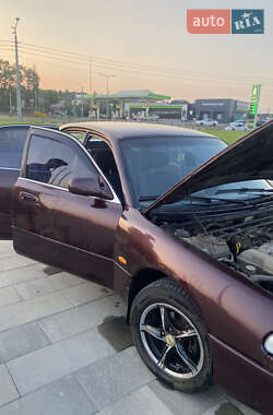 Седан Mazda 626 1993 в 