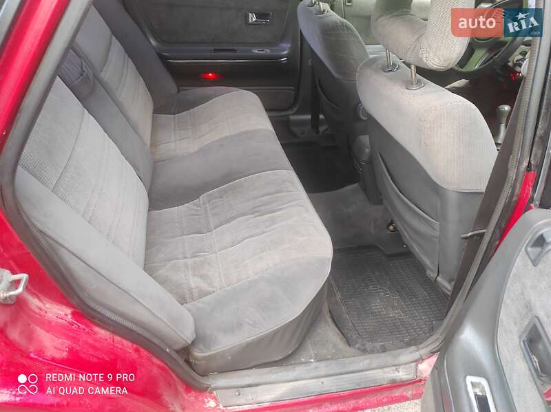 Седан Mazda 626 1991 в Житомирі
