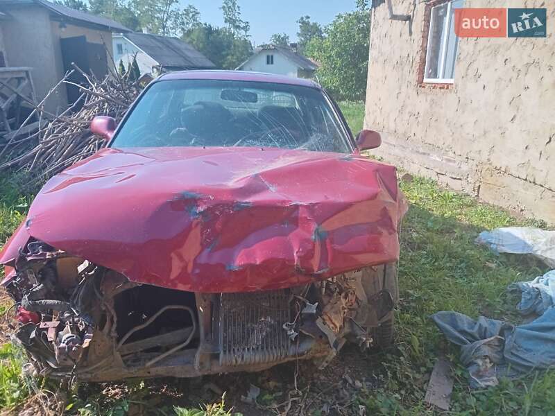 Седан Mazda 626 1995 в Черновцах