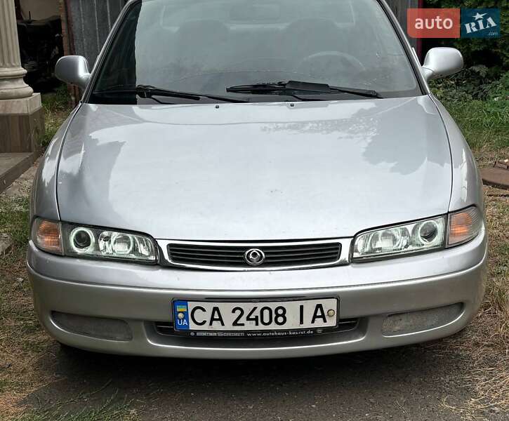 Седан Mazda 626 1996 в Городище