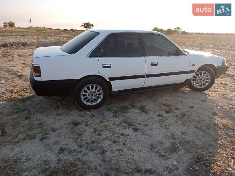 Седан Mazda 626 1989 в Одесі