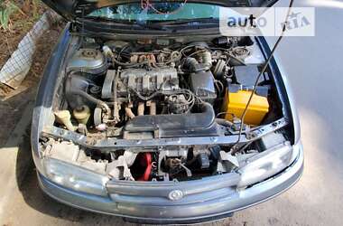 Хетчбек Mazda 626 1993 в 