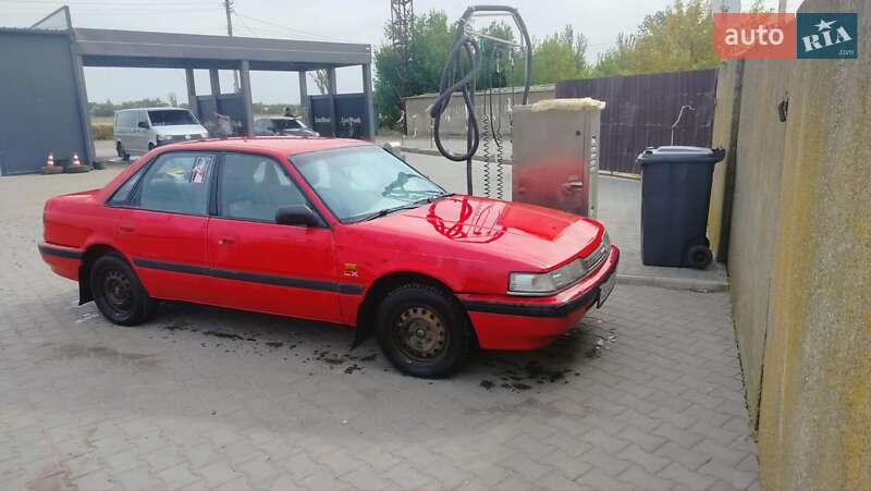 Седан Mazda 626 1990 в Херсоні