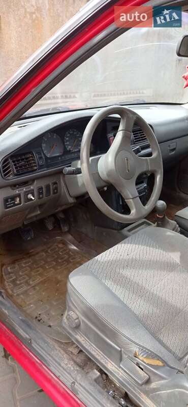 Седан Mazda 626 1990 в Херсоні