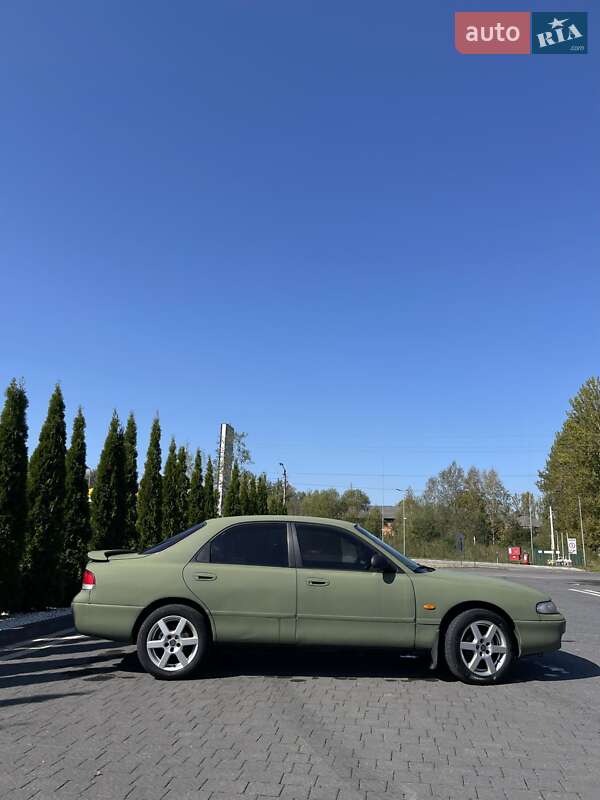 Седан Mazda 626 1992 в Надворной