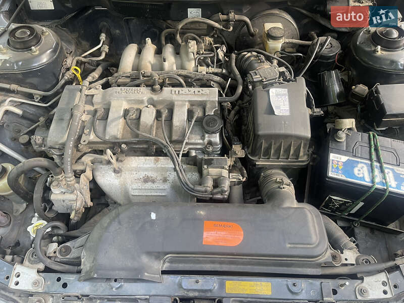 Седан Mazda 626 2000 в Львове