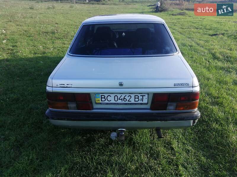 Седан Mazda 626 1985 в Рівному