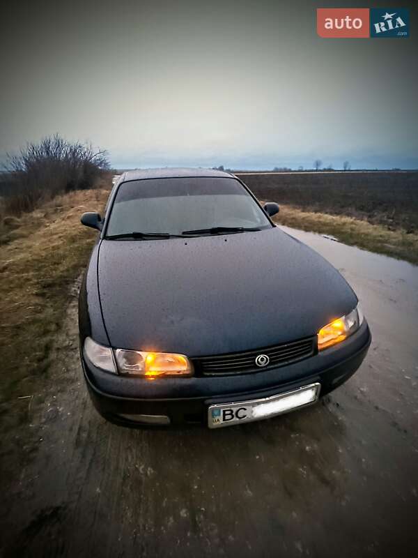 Седан Mazda 626 1996 в Золочеві