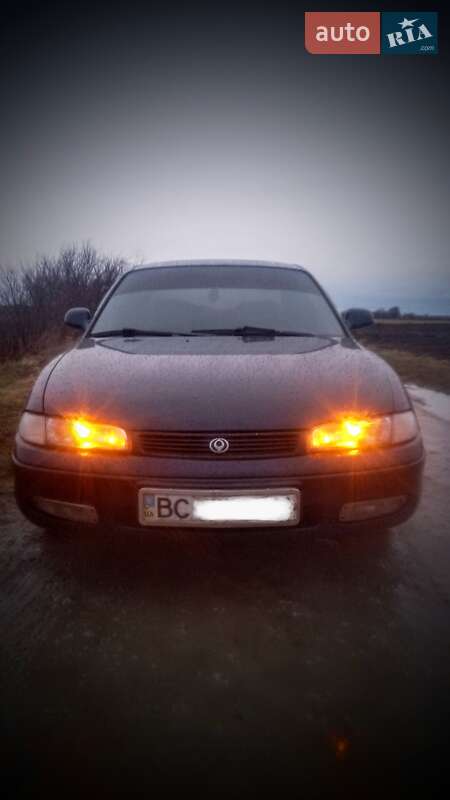 Седан Mazda 626 1996 в Золочеві