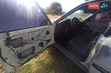 Хэтчбек Mazda 626 1989 в 