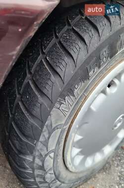 Хетчбек Mazda 626 1994 в 