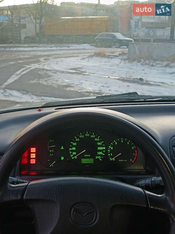 Седан Mazda 626 1998 в Днепре