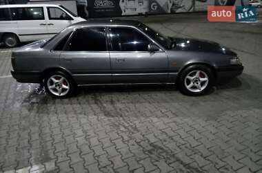 Седан Mazda 626 1990 в Чернівцях