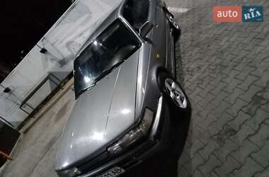 Седан Mazda 626 1990 в Черновцах