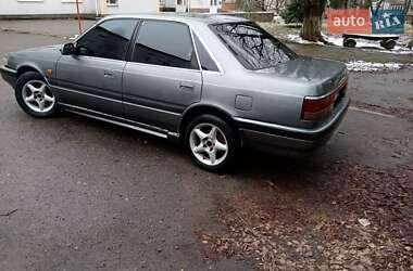 Седан Mazda 626 1990 в Чернівцях