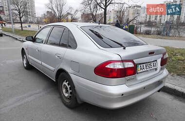 Хэтчбек Mazda 626 2000 в 
