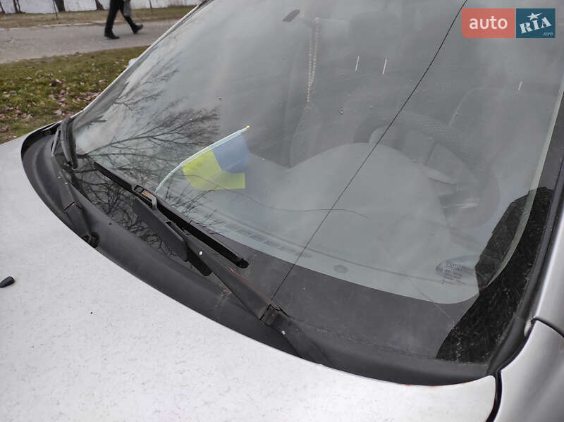 Хэтчбек Mazda 626 2000 в Киеве