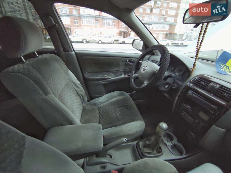 Хэтчбек Mazda 626 2000 в Киеве