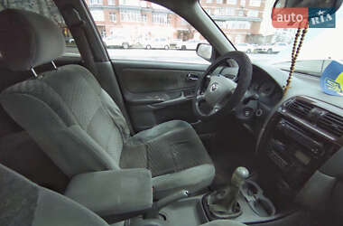 Хэтчбек Mazda 626 2000 в 