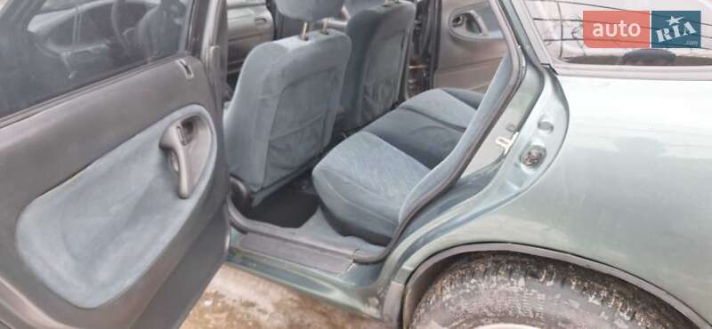 Хэтчбек Mazda 626 1997 в Буденце