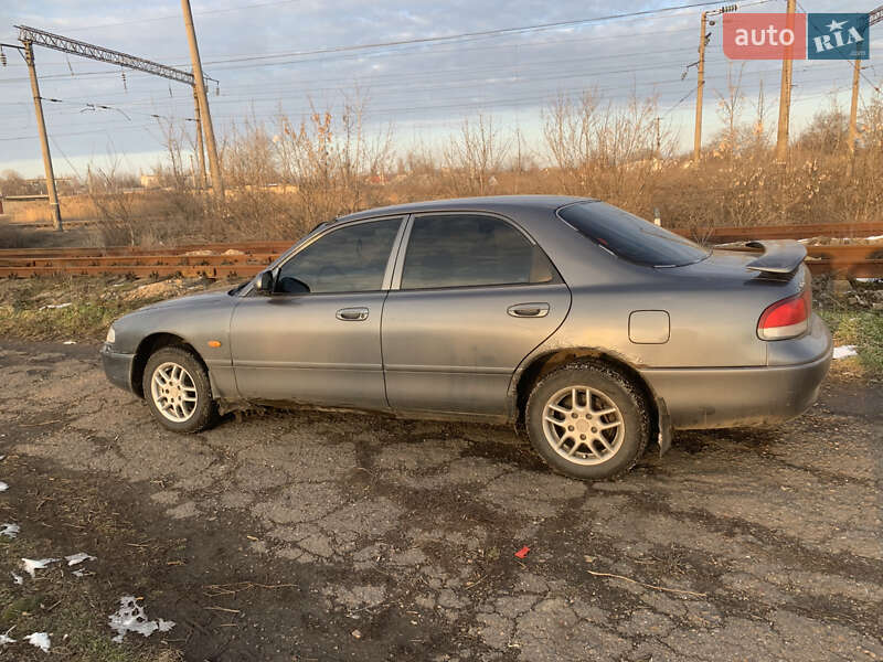 Седан Mazda 626 1994 в Раздельной