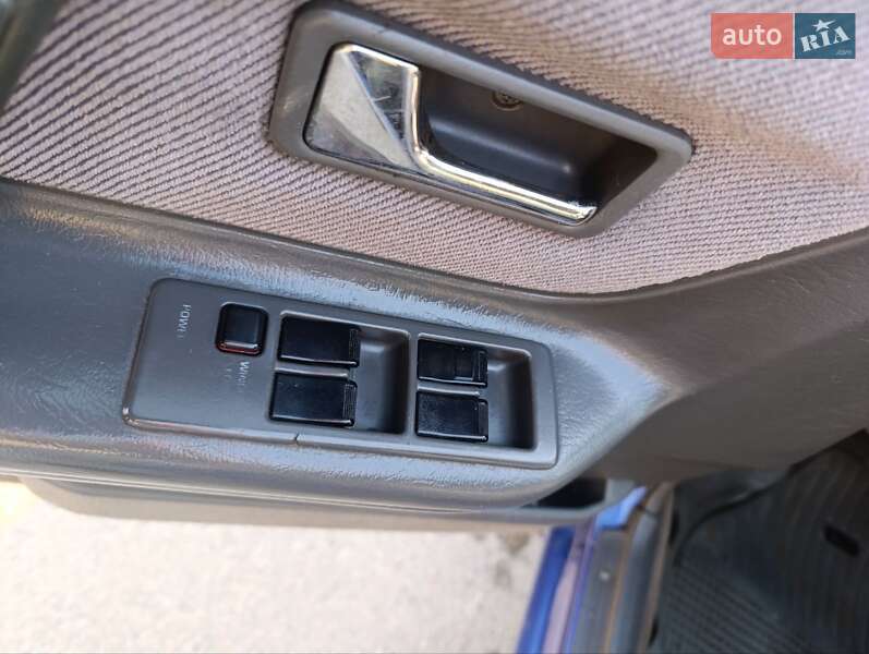 Універсал Mazda 626 1995 в Рівному