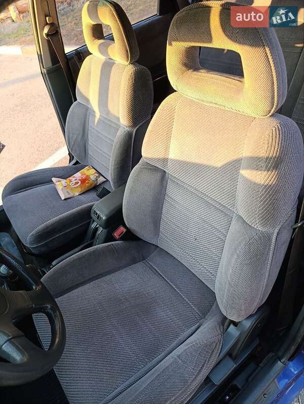 Універсал Mazda 626 1995 в Рівному