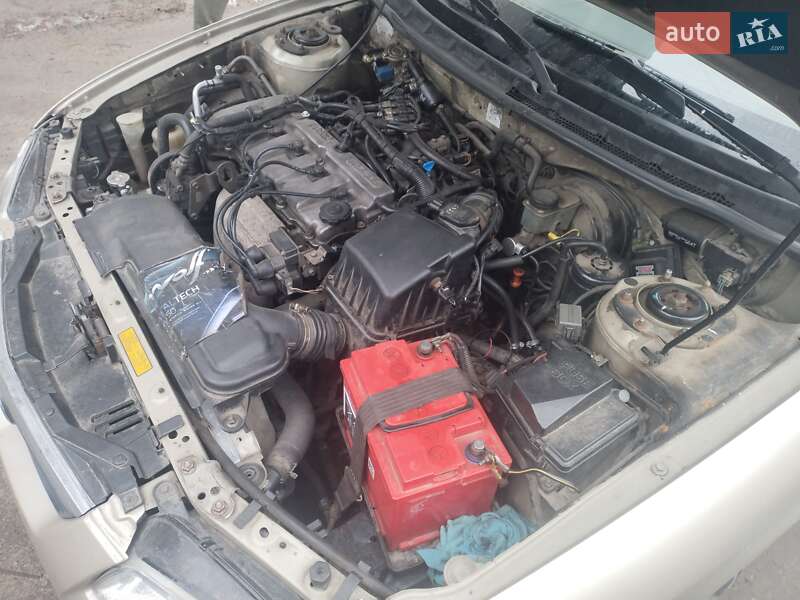 Седан Mazda 626 2002 в Броварах