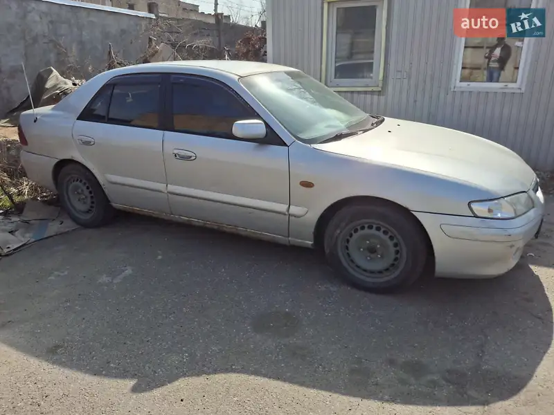 Седан Mazda 626 2001 в 