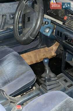 Хэтчбек Mazda 626 1987 в 