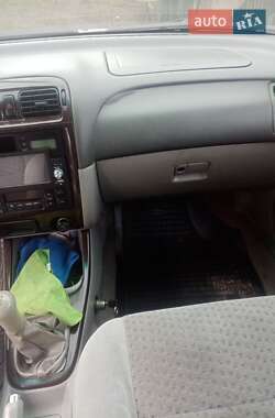 Хетчбек Mazda 626 2001 в 