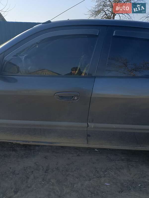Седан Mazda 626 1997 в Теплику