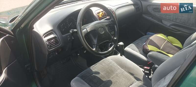 Седан Mazda 626 1998 в Львові