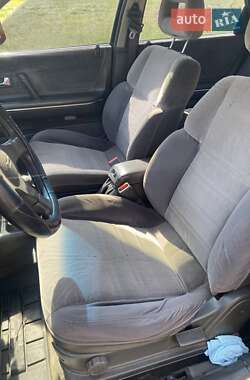Хэтчбек Mazda 626 1989 в 