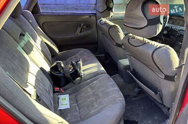 Хэтчбек Mazda 626 1993 в 