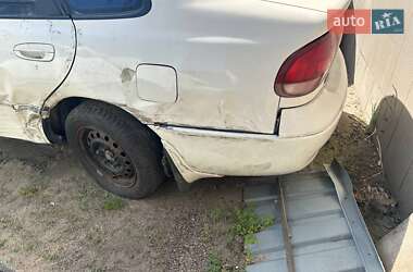 Седан Mazda 626 1993 в 
