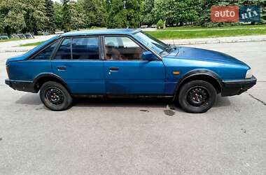 Хэтчбек Mazda 626 1986 в 