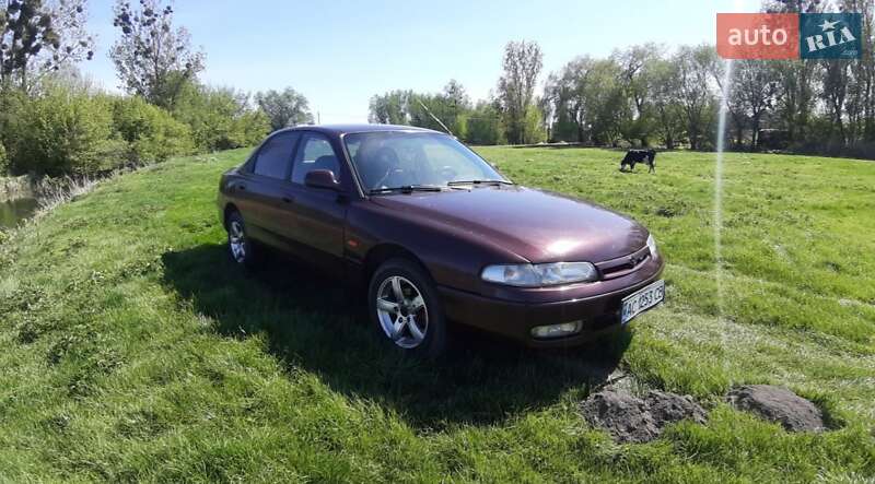 Седан Mazda 626 1993 в 