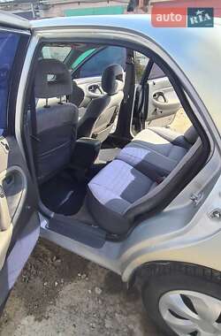 Седан Mazda 626 1993 в Вараше