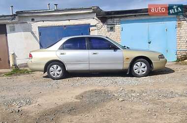Седан Mazda 626 1993 в 