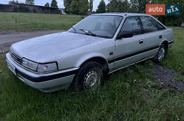 Седан Mazda 626 1988 в Ярмолинцах