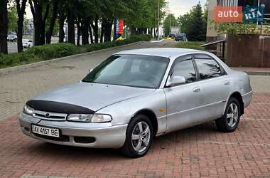 Седан Mazda 626 1993 в 