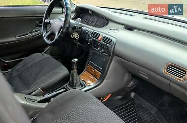 Седан Mazda 626 1993 в 